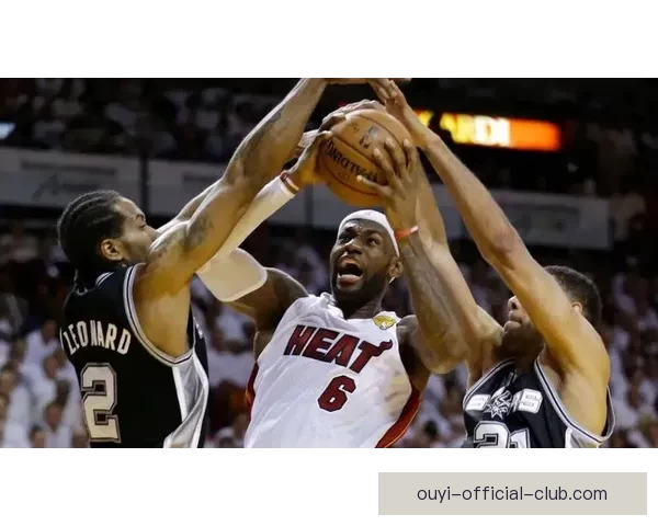 13周年回望詹姆斯死亡隔扣特里名场面招牌庆祝动作就此封神瞬间